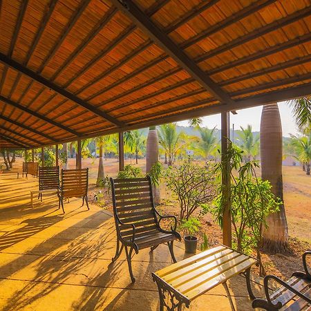 V Resorts Mahua Bagh Murud Nāndgaon Exterior foto